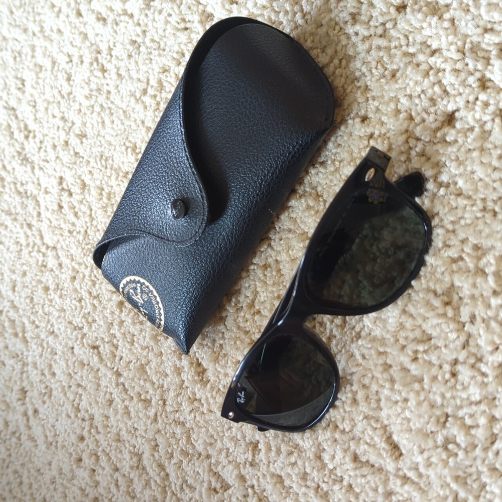 Ray-Ban Classic Sunglasses